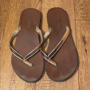 American Eagle flip flops
